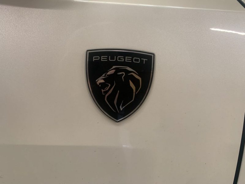 PEUGEOT 408 2023