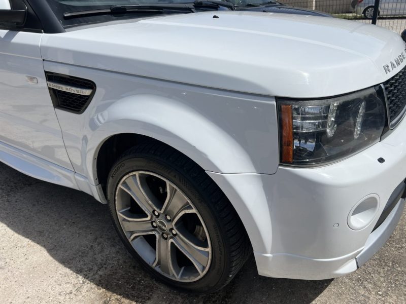 LAND ROVER RANGE ROVER SPORT SDV6 3.0 256 AUTOBIOGRAPHY BVA8