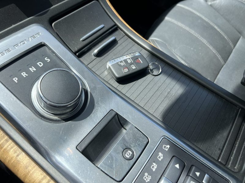 LAND ROVER RANGE ROVER SPORT SDV6 3.0 256 AUTOBIOGRAPHY BVA8