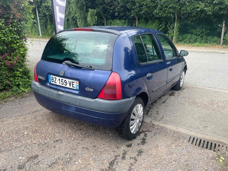 RENAULT CLIO II 1.2i 60CV