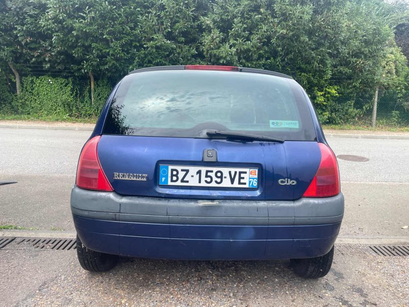 RENAULT CLIO II 1.2i 60CV