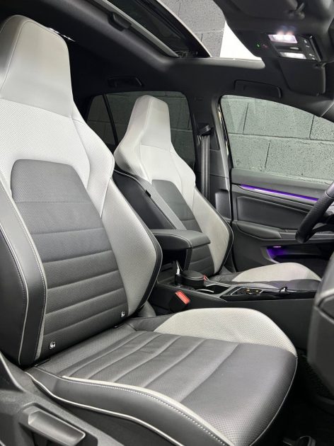 VOLKSWAGEN GOLF 2023