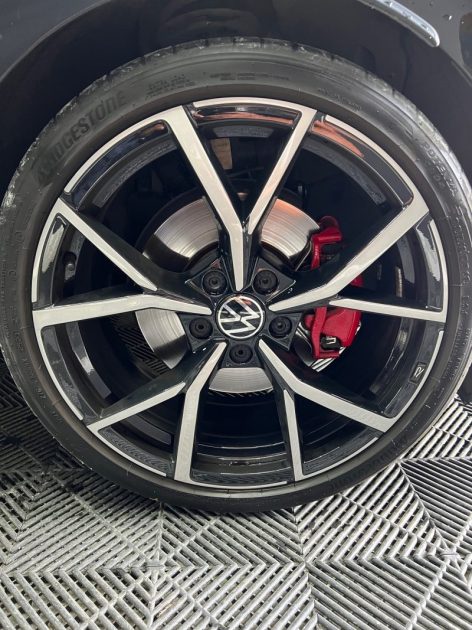 VOLKSWAGEN GOLF 2023