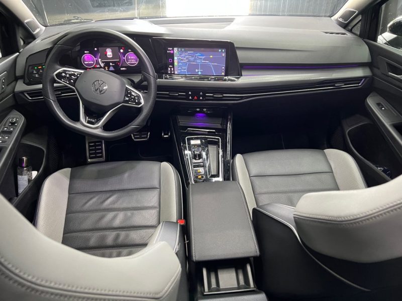 VOLKSWAGEN GOLF 2023