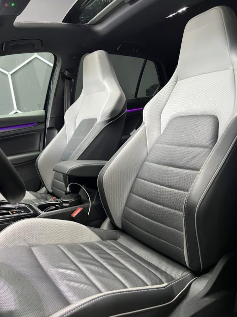 VOLKSWAGEN GOLF 2023