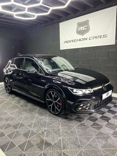 VOLKSWAGEN GOLF 2023