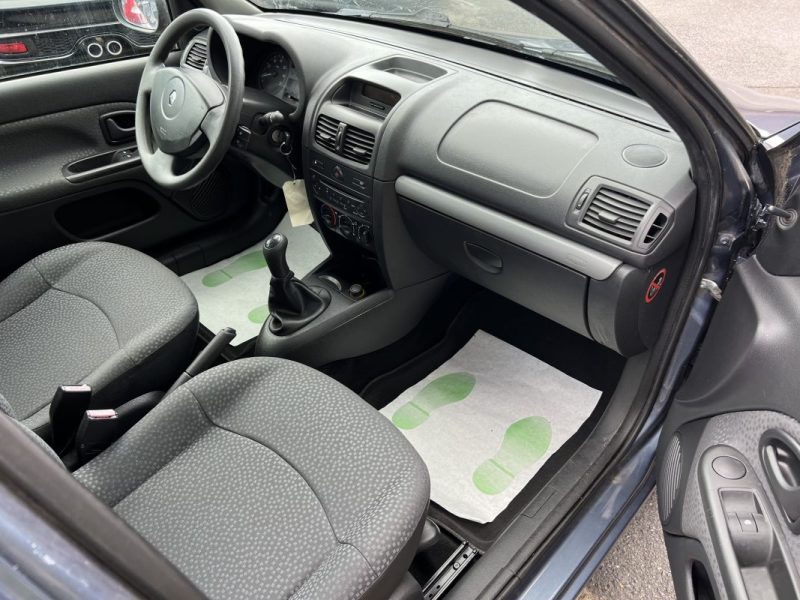 RENAULT CLIO 2 II PHASE 2 1.5 DCI 65 Cv 5 PORTES / CLIMATISAITON BLUETOOTH - GARANTIE 1 AN