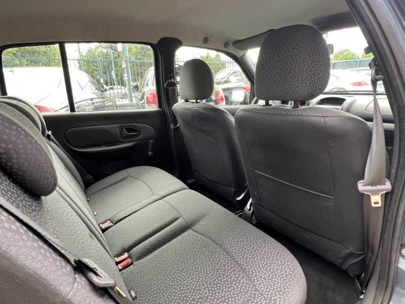 RENAULT CLIO 2 II PHASE 2 1.5 DCI 65 Cv 5 PORTES / CLIMATISAITON BLUETOOTH - GARANTIE 1 AN