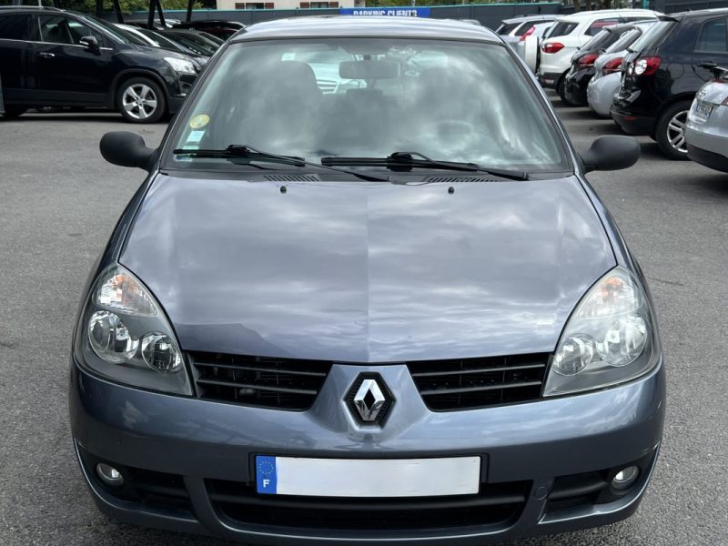 RENAULT CLIO 2 II PHASE 2 1.5 DCI 65 Cv 5 PORTES / CLIMATISAITON BLUETOOTH - GARANTIE 1 AN
