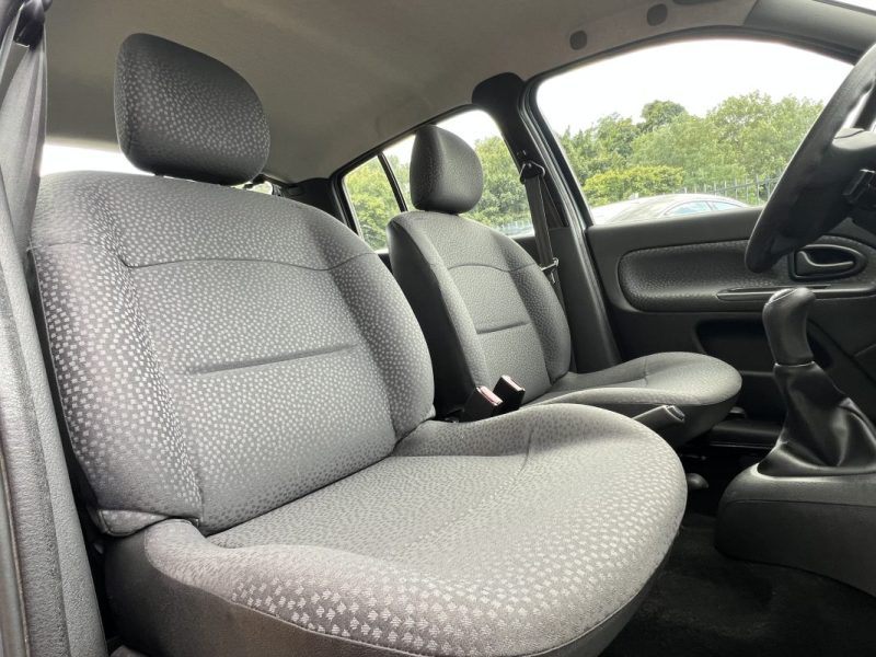 RENAULT CLIO 2 II PHASE 2 1.5 DCI 65 Cv 5 PORTES / CLIMATISAITON BLUETOOTH - GARANTIE 1 AN