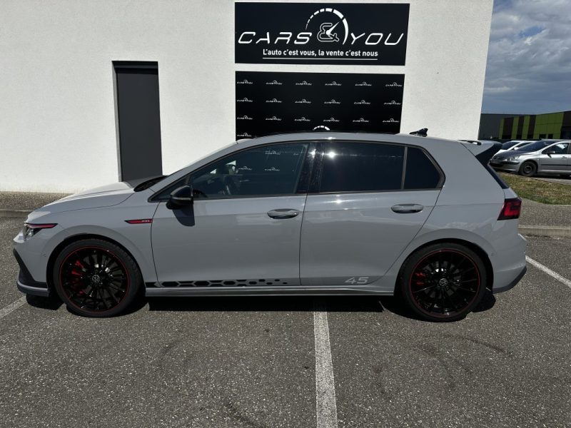 VOLKSWAGEN GOLF 2022