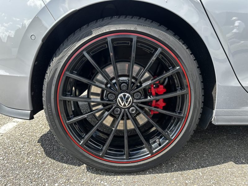 VOLKSWAGEN GOLF 2022