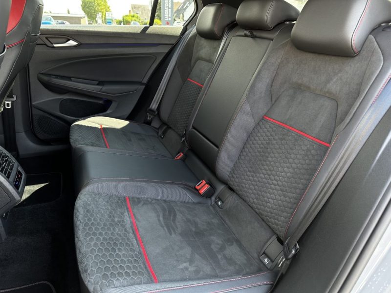 VOLKSWAGEN GOLF 2022