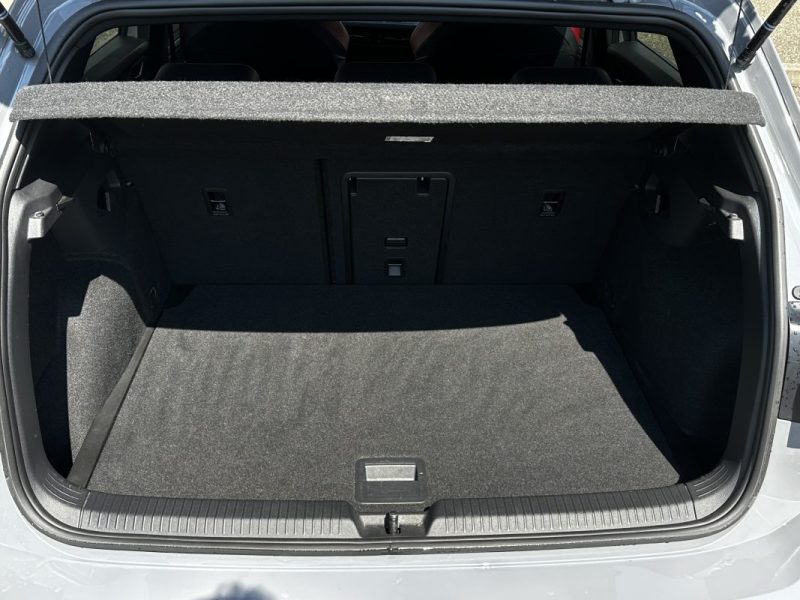 VOLKSWAGEN GOLF 2022