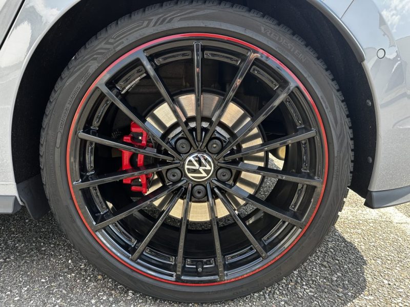 VOLKSWAGEN GOLF 2022