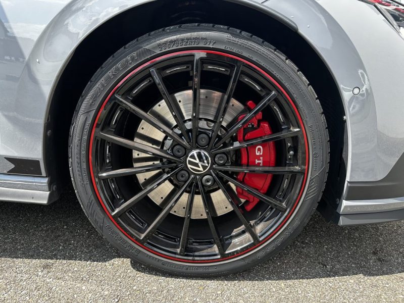 VOLKSWAGEN GOLF 2022