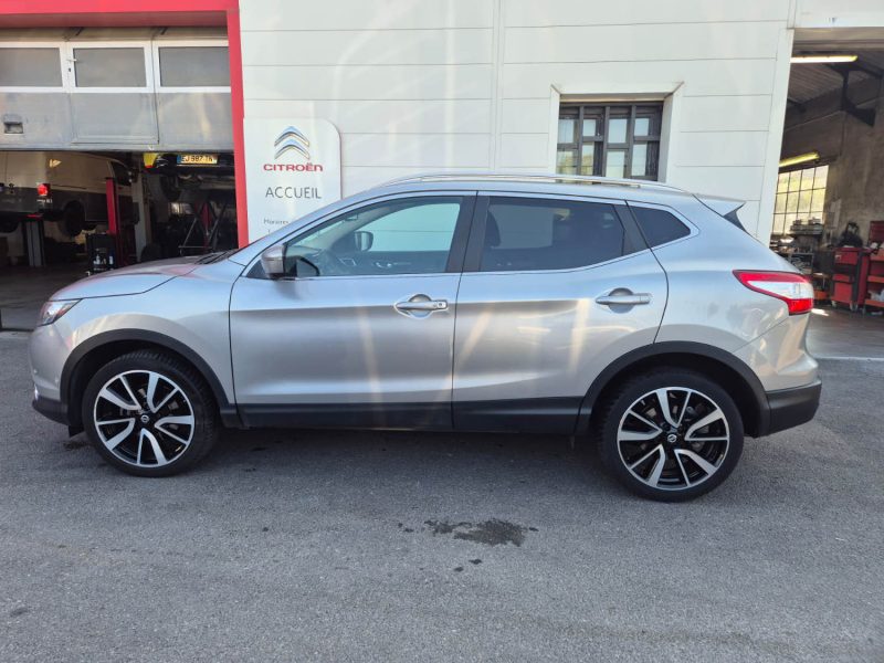 NISSAN QASHQAI 2016
