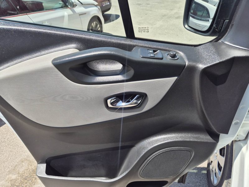 RENAULT TRAFIC III Camionnette 2019