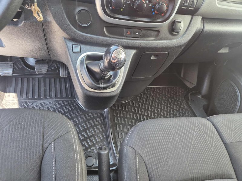 RENAULT TRAFIC III Camionnette 2019