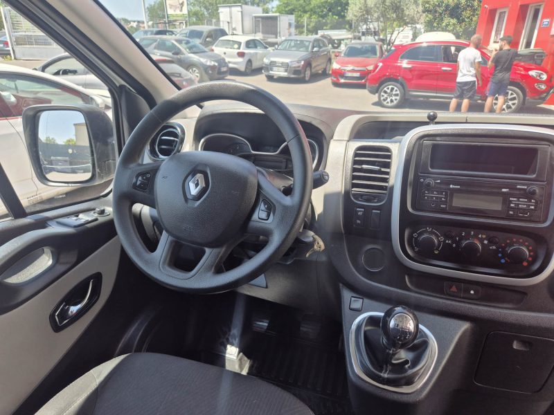 RENAULT TRAFIC III Camionnette 2019
