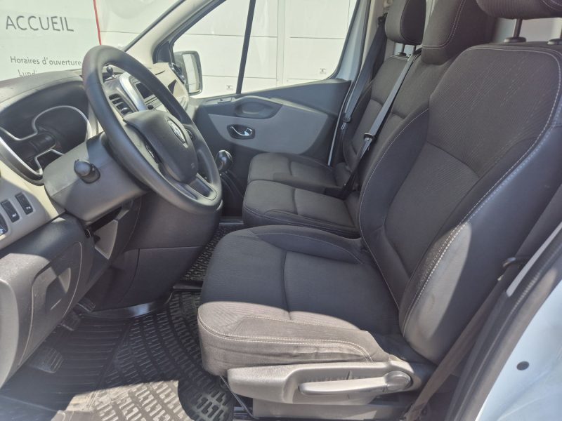 RENAULT TRAFIC III Camionnette 2019