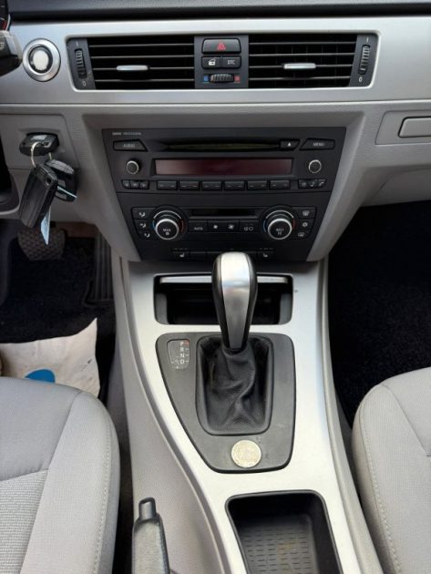 BMW SERIE 3 E90 325XI 2.5l PACK CONFORT BVA