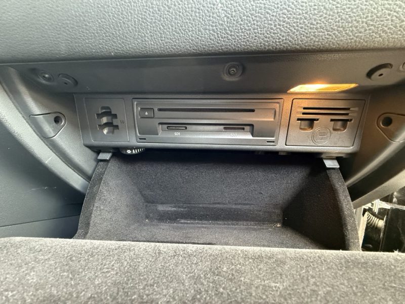 Volkswagen Golf Sportsvan 1.6 TDI 115ch BlueMotion CONNECT