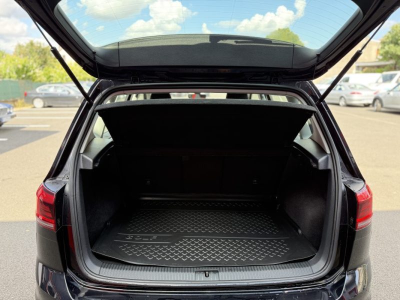 Volkswagen Golf Sportsvan 1.6 TDI 115ch BlueMotion CONNECT