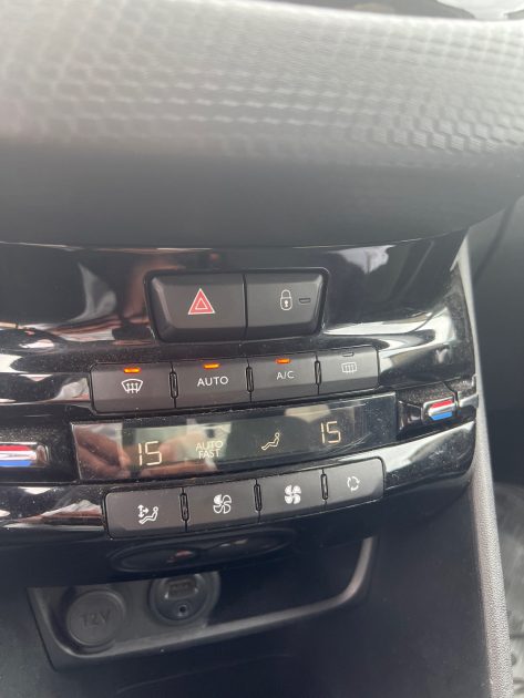 PEUGEOT 208 2016  1.6 BlueHDi 100ch Allure