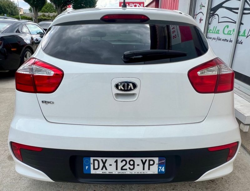 KIA RIO 2015