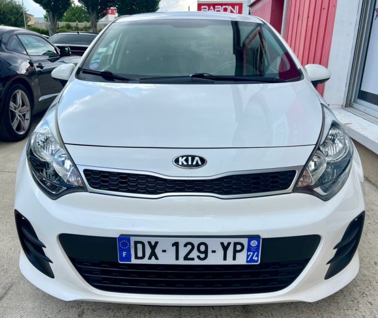 KIA RIO 2015