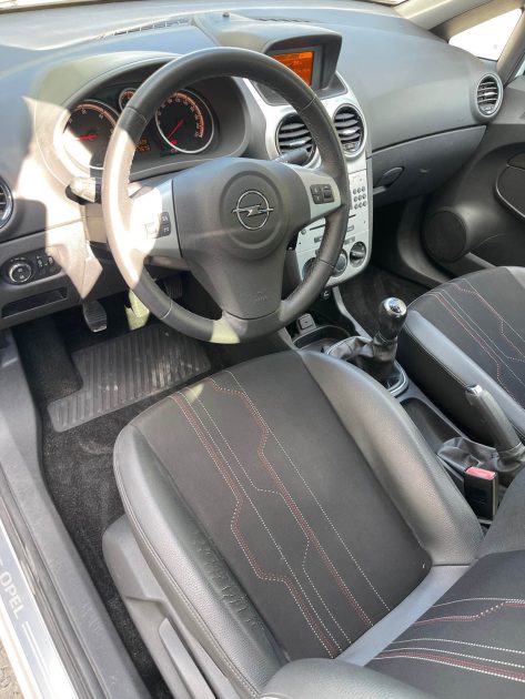 OPEL CORSA 2012