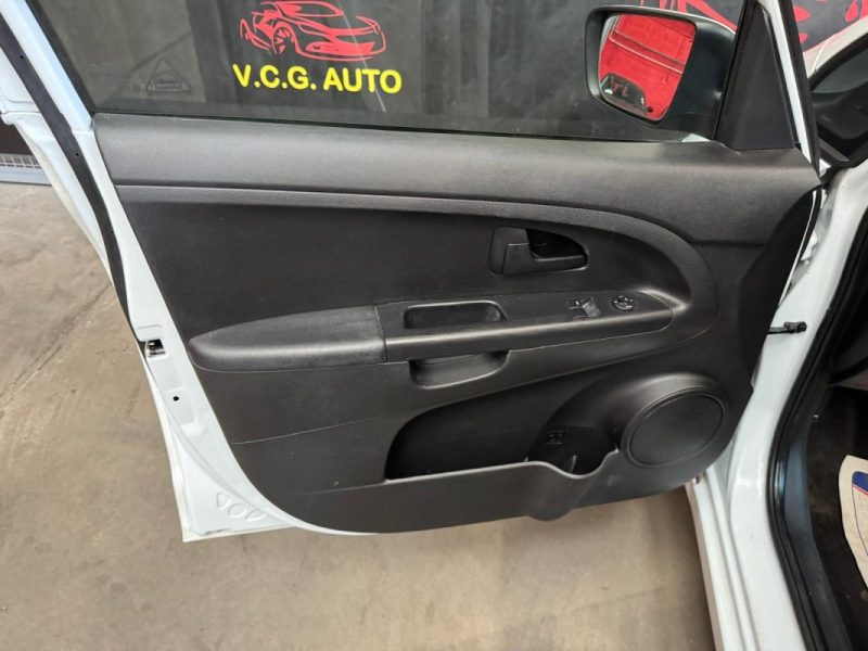 KIA VENGA 1.4 CVVT 90 Active 