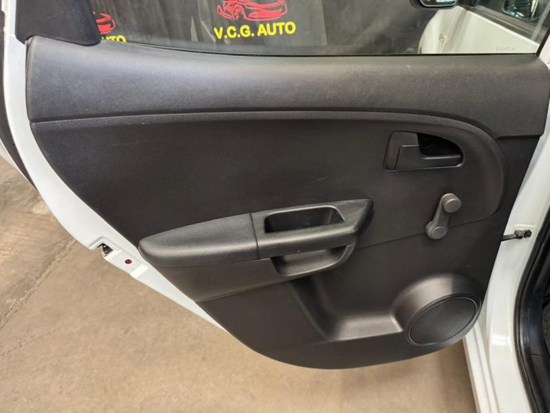 KIA VENGA 1.4 CVVT 90 Active 