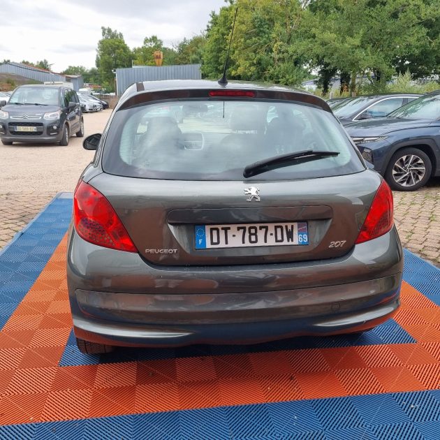 PEUGEOT 207 2006