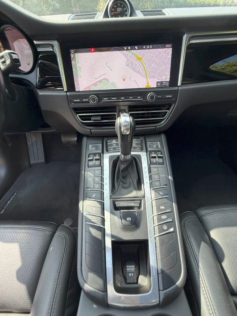 PORSCHE MACAN S 2019