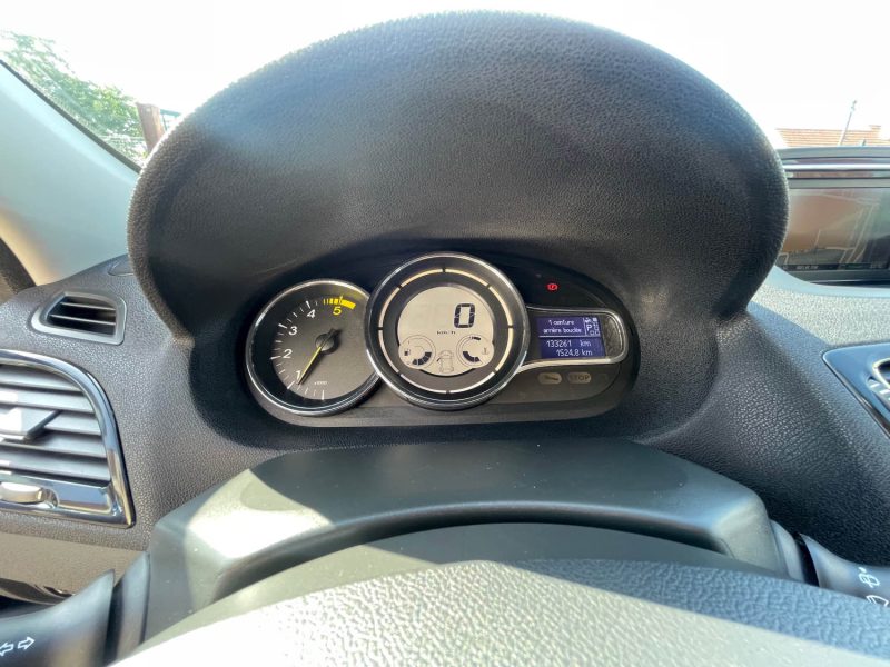 RENAULT MEGANE 3 BOITE AUTOMATIQUE 1.5 DCI 110CV 2013