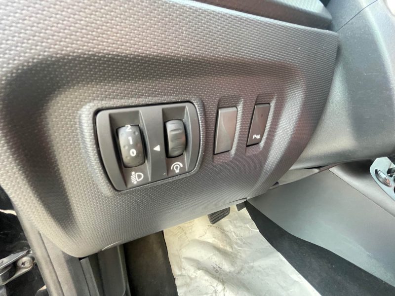 RENAULT CAPTUR BOITE AUTOMATIQUE 1.2 TCE 120CV CRIT'AIR 1 2013