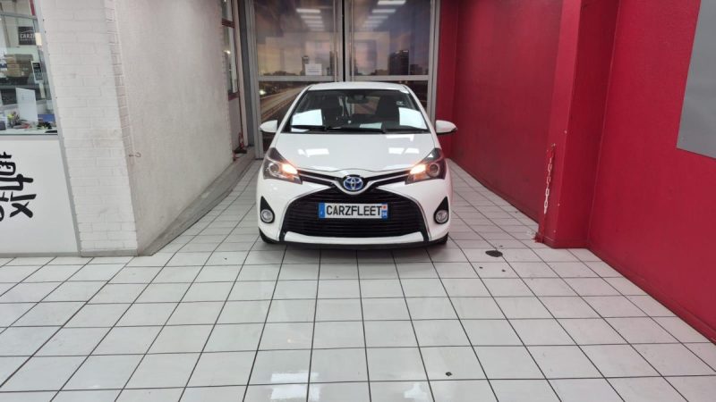 TOYOTA YARIS HYBRID 2016