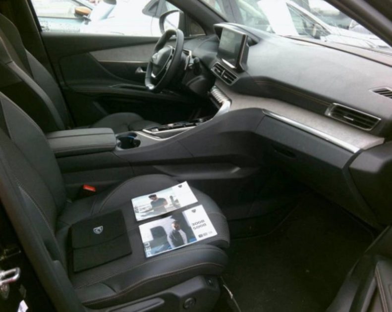 Peugeot 3008 Hybrid 136 e-dcs6 gt + navi + park assist