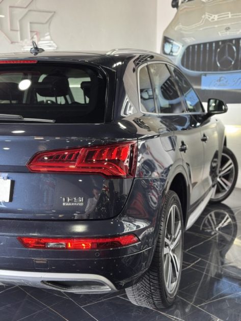 AUDI Q5 2018 2.0 TFSI 252ch quattro