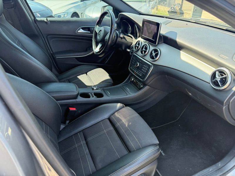 MERCEDES CLASSE GLA 220D 4-MATIC 4X4 177CH PACK SPORT GARANTIE 