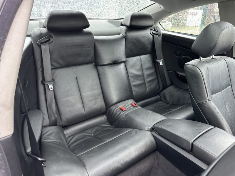 BMW SERIE 6 630i 258 CV / Toit Ouvrant / Paiement 4X ou 10X Possible