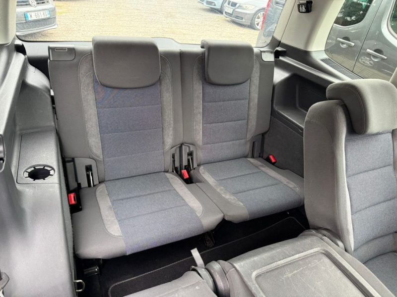 VOLKSWAGEN TOURAN 2011 1.6 TDI CONFORTLINE 7 PLACES 1ER MAIN 2011    