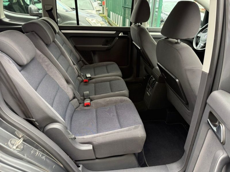 VOLKSWAGEN TOURAN 2011 1.6 TDI CONFORTLINE 7 PLACES 1ER MAIN 2011    