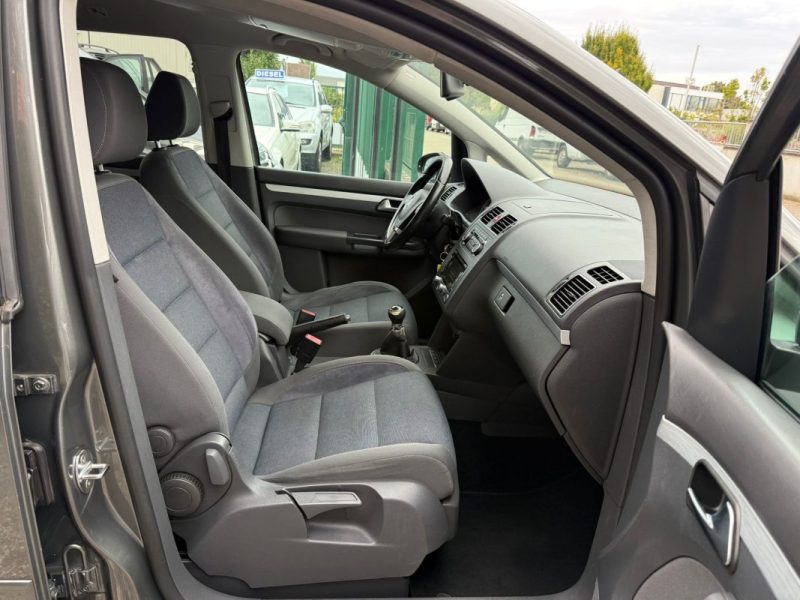 VOLKSWAGEN TOURAN 2011 1.6 TDI CONFORTLINE 7 PLACES 1ER MAIN 2011    