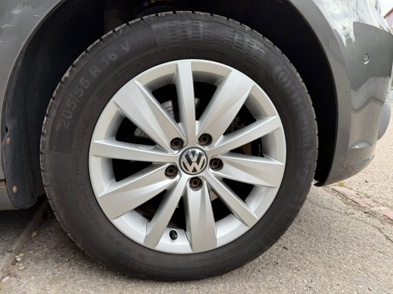 VOLKSWAGEN TOURAN 2011 1.6 TDI CONFORTLINE 7 PLACES 1ER MAIN 2011    