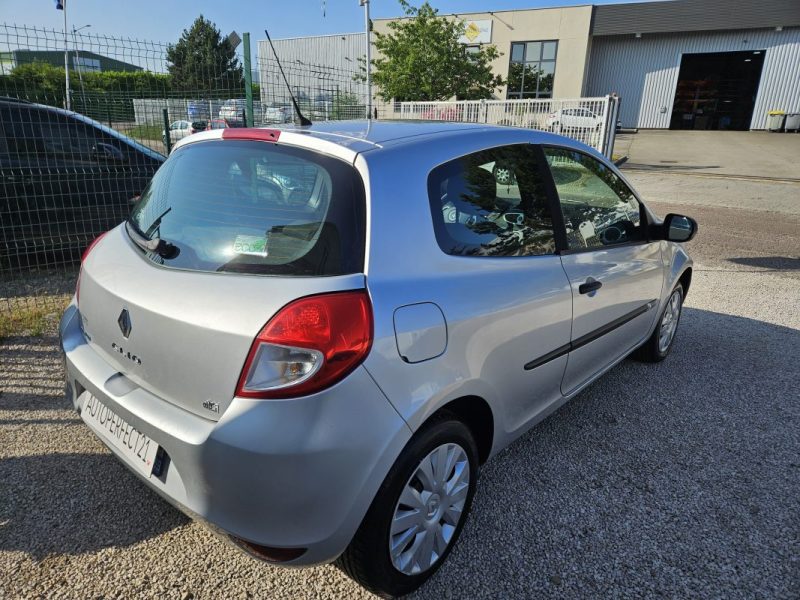 RENAULT CLIO 2011
