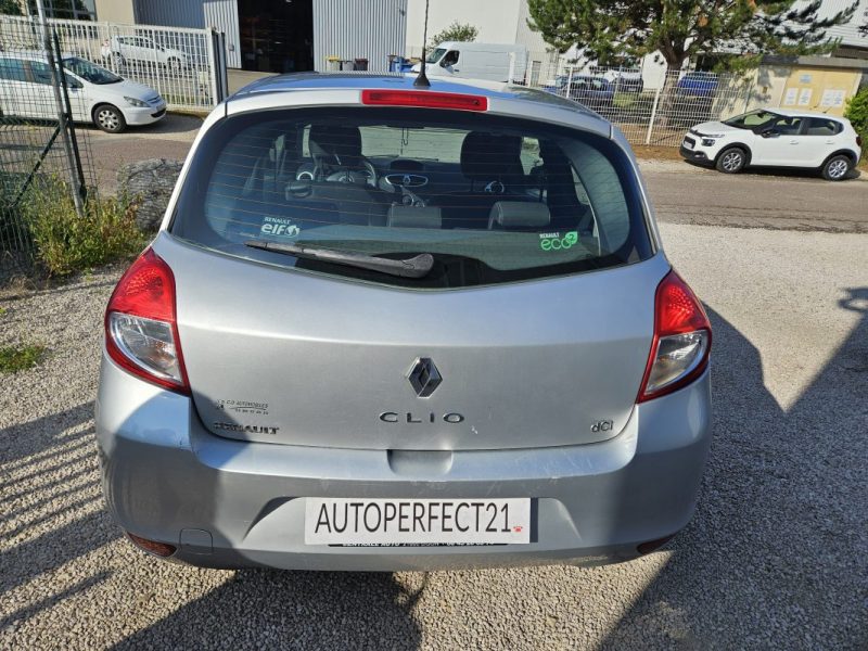 RENAULT CLIO 2011