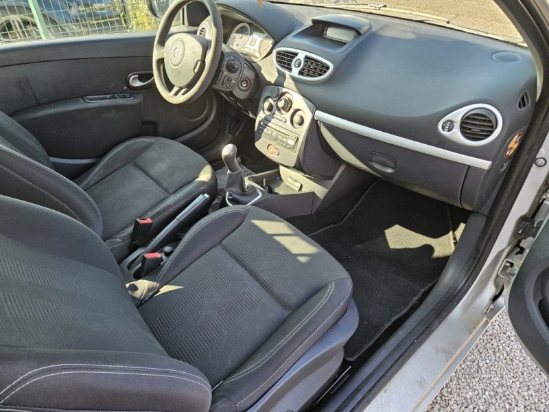 RENAULT CLIO 2011